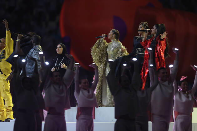Artists perform at the closing ceremony today, ahead of the Qatar 2022 World Cup final between Argentina and France at the Lusail stadium, Qatar 18 December 2022. Soccer World Cup 2022: Argentina - France !ACHTUNG: NUR REDAKTIONELLE NUTZUNG!  Copyright: xJuanxIgnacioxRoncoronix GR7025 20221218-8dceccf367f69a4c9dc4c3e6d7c650f82febeaec
