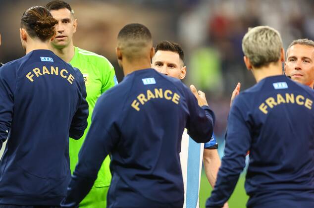 Mandatory Credit: Photo by Kieran McManus Shutterstock (13670809bc) Lionel Messi of Argentina and Kylian Mbappe of France shack hands before kick off Argentina v France, FIFA World Cup, WM, Weltmeisterschaft, Fussball 2022, Final, Football, Lusail Stadium, Al Daayen, Qatar - 18 Dec 2022 Editorial Use Only Argentina v France, FIFA World Cup 2022, Final, Football, Lusail Stadium, Al Daayen, Qatar - 18 Dec 2022 Editorial Use Only  Copyright: xKieranxMcManus Shutterstockx 13670809bc