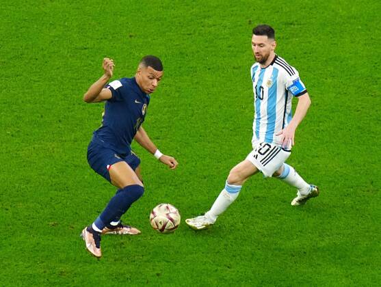 Mandatory Credit: Photo by Javier Garcia Shutterstock (13670815ay) Kylian Mbappe of France and Lionel Messi of Argentina Argentina v France, FIFA World Cup, WM, Weltmeisterschaft, Fussball 2022, Final, Football, Lusail Stadium, Al Daayen, Qatar - 18 Dec 2022 Editorial Use Only Argentina v France, FIFA World Cup 2022, Final, Football, Lusail Stadium, Al Daayen, Qatar - 18 Dec 2022 Editorial Use Only  Copyright: xJavierxGarcia Shutterstockx 13670815ay