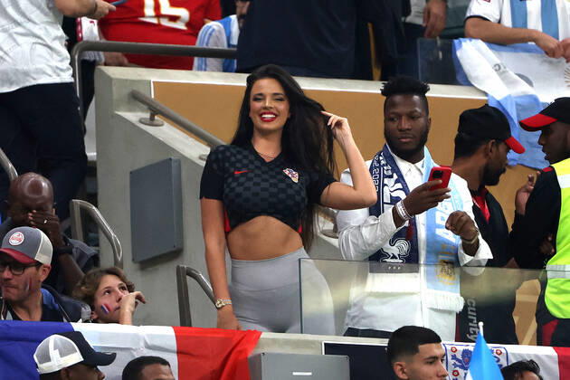 FIFA WM 2022, Finale, Argentinien - Frankreich, Ivana Knoll auf der Tribüne