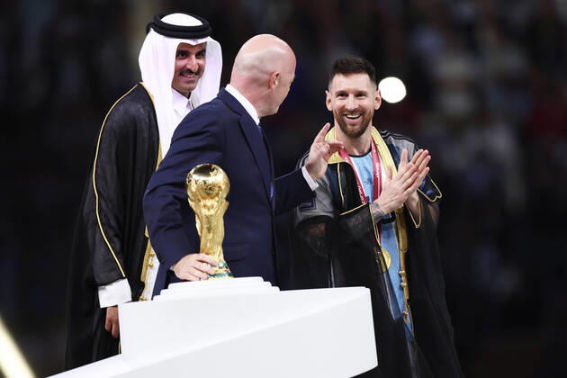 MESSI Lionel World Champion Team Argentina at the award ceremony with FIFA President INFANTINO Gianni and the Emir TAMIN BIN HAMAD AL THANI FIFA World Cup 2022 in Qatar Final Argentina France on 18 12 2022 at Lusail Stadium DFL REGULATIONS PROHIBIT ANY USE OF PHOTOGRAPHS as IMAGE SEQUENCES and or QUASI VIDEO Copyright: xLacixPerenyix