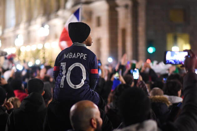 Sport Bilder des Tages World Cup 2022: Les Bleus et les supporters place de la Concorde, Paris, France, on December 19th, 2022. 19 12 2022-Paris, FRANCE. 287029 2022-12-19 PARIS France  Copyright: xL.Urmanx xStarfacex 0196959984st