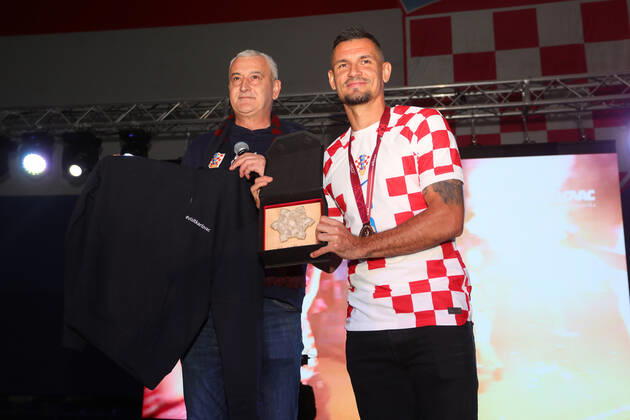 FIFA WM 2022, Nationalteam Kroatien, Empfang von Dejan Lovren in Karlovac