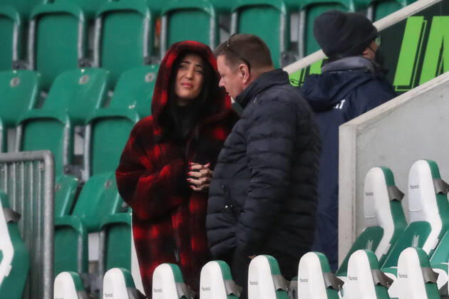 Dilara Kruse with Frank Kruse the father of Max Kruse VfL Wolfsburg,9 1 football Bundesliga season 2021 2022 point match VfL Wolfsburg vs TSG Hoffenheim in the Volkswagen Arena in Wolfsburg football,Germany,man,men,19 02 2022