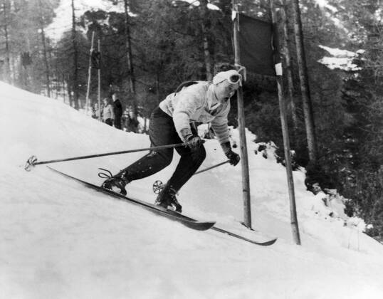 Tony Sailer 1956 Winter Olympic Games, Olympische Spiele, Olympia, OS - Cortina d’Ampezzo, Italy Anton Sailer of Austria wins the giant slalom on 31st January 1956. Picture shows Ski Champion Tony Sailer winning a gold medal in the Winter Olympics at Cortina when he won the Giant Slalom event. He went on to become the first man to win all three alpine skiing events in the same olympics - TopFoto Italy  Copyright: xTopFotox 0944435