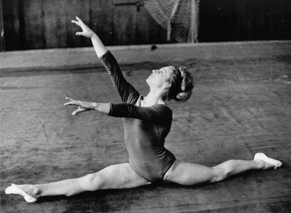 OLYMPIC LEGENDS, History, Vera Caslavska