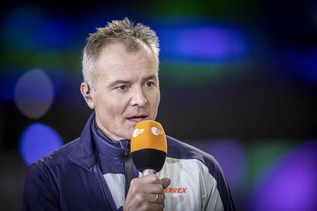 bett1 de WTC Biathlon on Schalke, 28 12 2022 ZDF expert Sven Fischer at the bett1 de WTC Biathlon on Schalke on 28 12 2022 at the Veltins Arena in Gelsenkirchen Nordrhein Westfalen Copyright: xBEAUTIFULxSPORTS AxelxKohringx