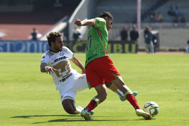 Juarez at Pumas Closing Tournament 2023 Of Mexican Football League January 8, 2023, Mexico City, Mexico: Alek Alvarez of Pumas (l) and Alan Medina of Juarez fight for the ball during the Pumas vs Juarez match of the closing tournament 2023 of the League MX at the University Olympic Stadium. on January 8, 2023 in Mexico City, Mexico. (Photo by Ismael Rosas Eyepix Group) Copyright: xIsmaelxRosas xEyepixxGroupx IR_10012023_86038