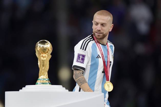 ALEJANDRO PAPU GOMEZ, Argentina, Coppa del Mondo FIFA, Qatar 2022, World Cup, Argentina vs France 3-3 (4-2 apk), 18-12-2022, Esultanza, Con coppa, Celebration MONDIALI FIFA QATAR 2022 FINALE ARGENTINA-FRANCIA 3-3 (4-2 dcr)