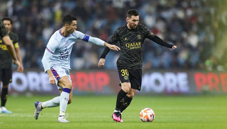 Riyadh All-Star XI vs Paris Saint-Germain FC Lionel Messi (R) and Cristiano Ronaldo in action during the Riyadh All-Star XI vs Paris Saint-Germain FC at King Fahd Stadium on January 19, 2023 in Riyadh, Saudi Arabia. Riyadh King Fahd Stadium Saudi Arabia Copyright: xStringerx 2023.01.19_PSI03235.GS.WEST_HOA_001415