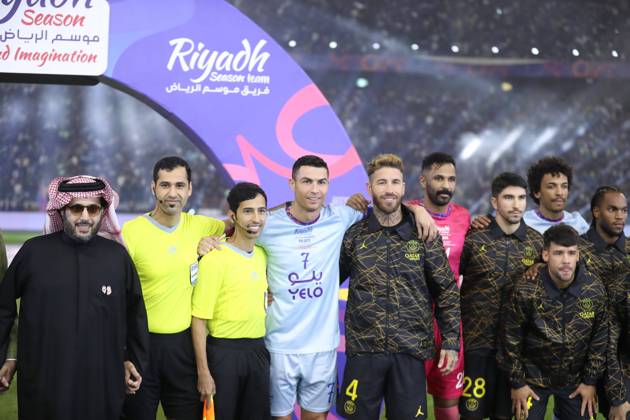 Riyadh All-Star XI vs Paris Saint-Germain FC Cristiano Ronaldo poses for photograph prior the Riyadh All-Star XI vs Paris Saint-Germain FC at King Fahd Stadium on January 19, 2023 in Riyadh, Saudi Arabia. Riyadh King Fahd Stadium Saudi Arabia Copyright: xStringerx 2023.01.19_PSI03235.GS.WEST_HOA_002110