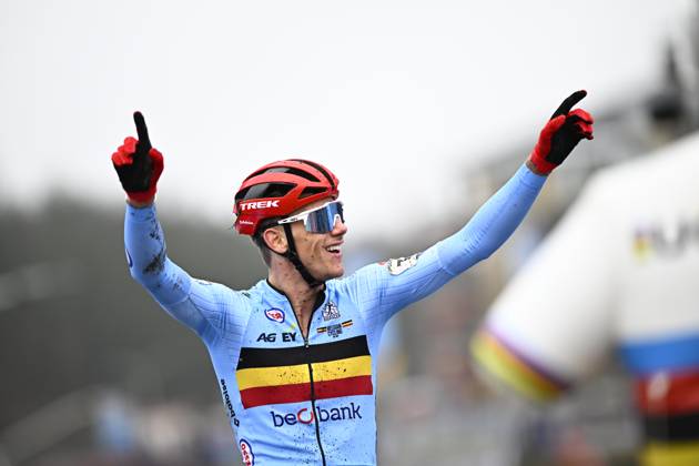 Belgian Thibau Nys celebrates after winning the Men U23 race at the UCI Cyclocross World Championships, in Hoogerheide, The Netherlands on Saturday 04 February 2023. JASPERxJACOBS  x59188805x