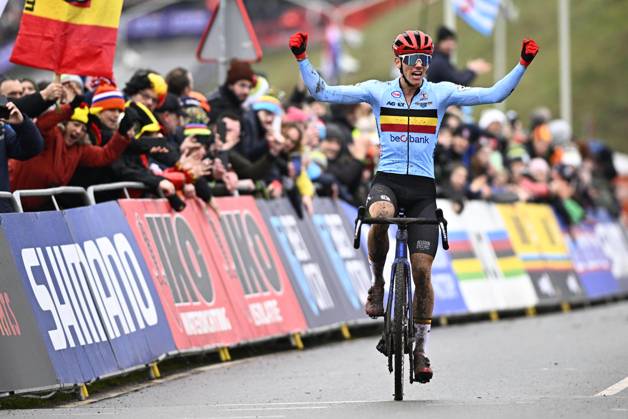 Belgian Thibau Nys celebrates after winning the Men U23 race at the UCI Cyclocross World Championships, in Hoogerheide, The Netherlands on Saturday 04 February 2023. JASPERxJACOBS  x59188808x