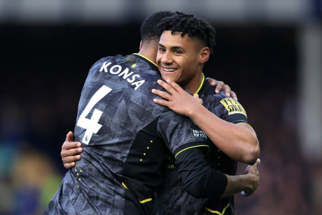Fußball Premier League Everton gegen Aston Villa 25. Februar 2023 Premier League Everton gegen Aston Villa Ollie Watkins von Aston Villa R feiert mit Ezri Konsa von Aston Villa nach dem ersten Tor Foto Simon Stacpoole Abseits Liverpool UK Copyright: xSimonxStacpoolexOffside