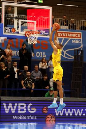 14 03 2023, easyCredit Basketball Bundesliga, BBL, season 2022 2023, men, Syntainics MBC Alba Berlin, 19, Louis Olinde, Alba Berlin at Dunk Weißenfels Stadthalle Sachsen Anhalt Germany