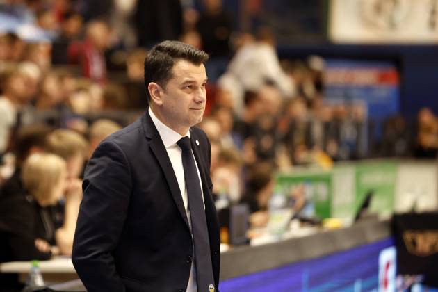 14 03 2023, easyCredit Basketball Bundesliga, BBL, season 2022 2023, men, Syntainics MBC Alba Berlin, Israel Gonzalez Headcoach , Alba Berlin Weißenfels Stadthalle Sachsen Anhalt Germany
