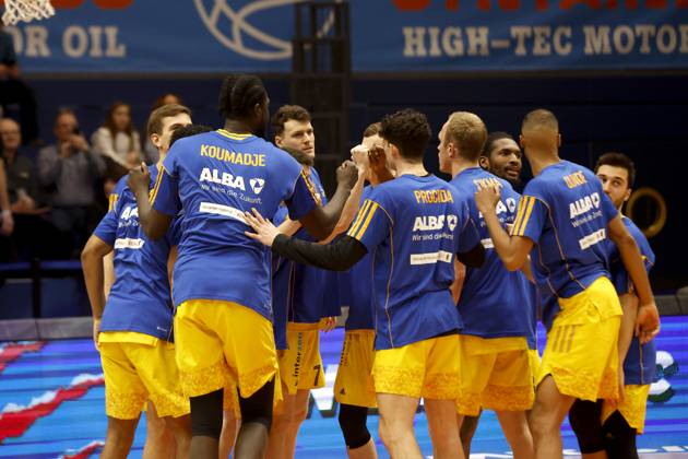 14 03 2023, easyCredit Basketball Bundesliga, BBL, season 2022 2023, men, Syntainics MBC Alba Berlin, Schulterschluss Alba Berlin Weißenfels Stadthalle Sachsen Anhalt Germany