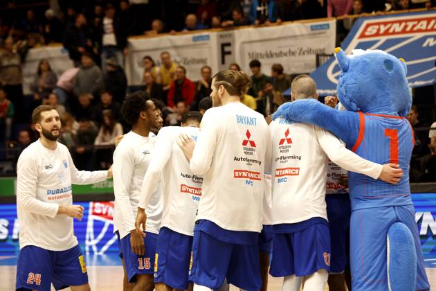 14 03 2023, easyCredit Basketball Bundesliga, BBL, season 2022 2023, men, Syntainics MBC Alba Berlin, Schulterschluss, Syntainics MBC Weißenfels Stadthalle Sachsen Anhalt Germany