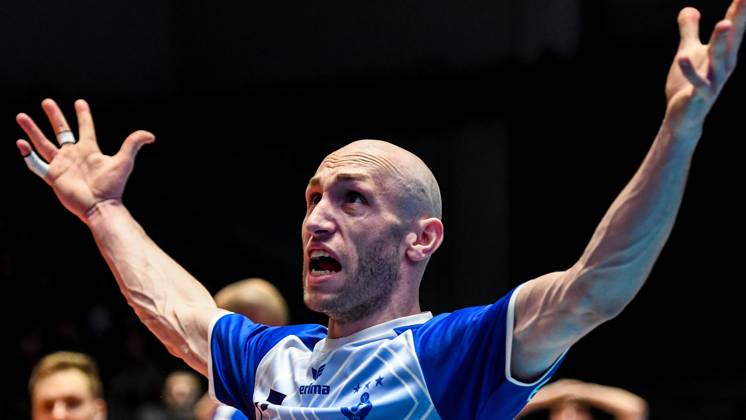 GER, VBL, VfB Friedrichshafen vs Berlin Recycling Volleys 19 03 2023, Bodensee Airport Arena, Friedrichshafen, GER, VBL, VfB Friedrichshafen vs Berlin Recycling Volleys, pictured reaction from Ziga Stern Friedrichshafen, 14 after a referees decision chance to win set nordphotoxGmbHx xHafner nph00200