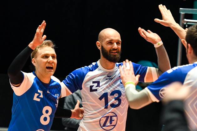 GER, VBL, VfB Friedrichshafen vs Berlin Recycling Volleys 19 03 2023, Bodensee Airport Arena, Friedrichshafen, GER, VBL, VfB Friedrichshafen vs Berlin Recycling Volleys, pictured Blair Bann Friedrichshafen, 8 , Vojin Cacic Friedrichshafen, 13 nordphotoxGmbHx xHafner nph00200