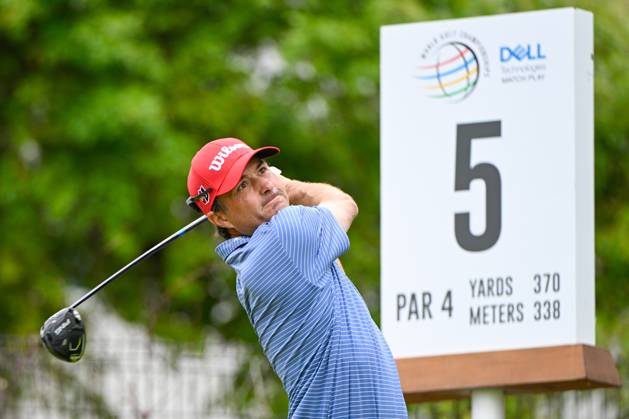 AUSTIN, TX - MARCH 22: Kevin Kisner (USA) watches his tee shot on 5 during Rd1 of the WGC Dell Technologies Match Play at Austin Country Club on March 22, 2023 in Austin, Texas. (Photo by Ken Murray Icon Sportswire) GOLF: MAR 22 PGA, Golf Herren - World Golf Championships-Dell Technologies Match Play Icon230322018