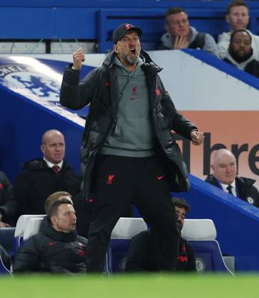 London, England, 4th April 2023. Jurgen Klopp, Manager of Liverpool reacts during the Premier League match at Stamford Bridge, London. Picture credit should read: Paul Terry Sportimage EDITORIAL USE ONLY. No use with unauthorised audio, video, data, fixture lists, club league logos or live services. Online in-match use limited to 120 images, no video emulation. No use in betting, games or single club league player publications. SPI-2349-0041