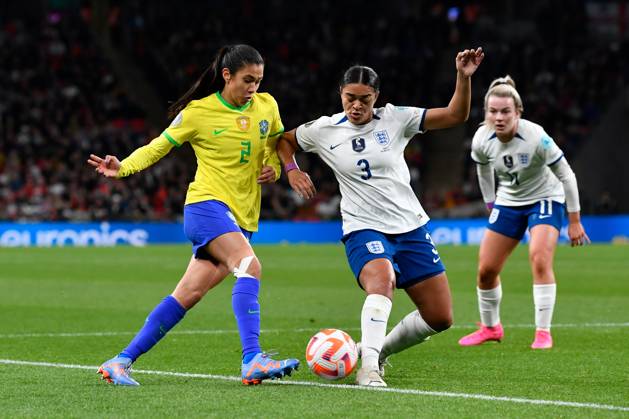 England Women v Brazil CONMEBOL UEFA Women s Champions Cup Finalissima Antonia of Brazil battles for possession with Jessica Carter of England during the CONMEBOL UEFA Women s Champions Cup Finalissima match between England Women and Brazil at Wembley Stadium, London, England on 6 April 2023. London Wembley Stadium Greater London England Editorial use only , Copyright: xGrahamxHuntx PSI-17188-0038