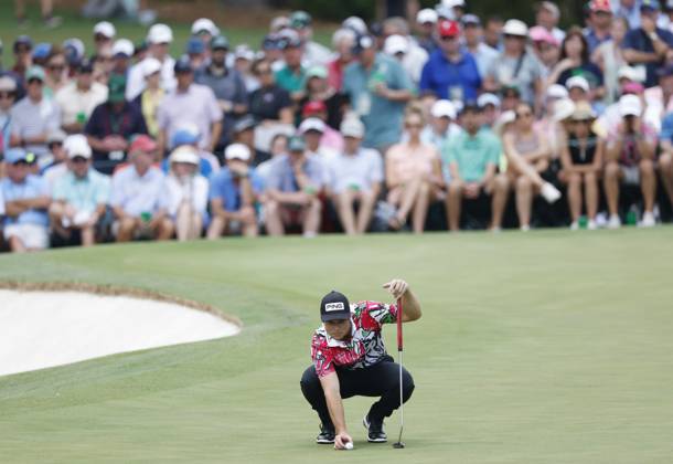 Viktor Hovland of Norway lines upon a putt on the 16th green in the first round of the Masters Tournament at Augusta National Golf Club in Augusta, Georgia on Thursday, April 6, 2023.  AUG20230406011 JOHNxANGELILLO