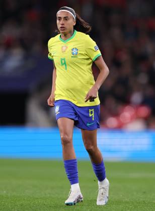 London, England, 6th April 2023. Andressa Alves of Brazil during the Women s CONMEBOL UEFA Finalissima match at Wembley Stadium, London. Picture credit should read: Paul Terry Sportimage EDITORIAL USE ONLY. No use with unauthorised audio, video, data, fixture lists, club league logos or live services. Online in-match use limited to 120 images, no video emulation. No use in betting, games or single club league player publications. SPI-2352-0152