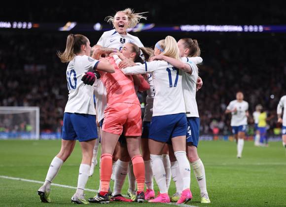 London, England, 6th April 2023. The England team celebrate after winning the penalty shoot out during the Women s CONMEBOL UEFA Finalissima match at Wembley Stadium, London. Picture credit should read: Paul Terry Sportimage EDITORIAL USE ONLY. No use with unauthorised audio, video, data, fixture lists, club league logos or live services. Online in-match use limited to 120 images, no video emulation. No use in betting, games or single club league player publications. SPI-2352-0225