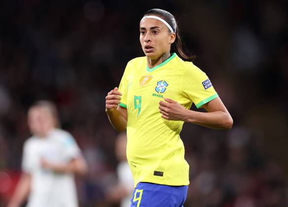 London, England, 6th April 2023. Andressa Alves of Brazil during the Women s CONMEBOL UEFA Finalissima match at Wembley Stadium, London. Picture credit should read: Paul Terry Sportimage EDITORIAL USE ONLY. No use with unauthorised audio, video, data, fixture lists, club league logos or live services. Online in-match use limited to 120 images, no video emulation. No use in betting, games or single club league player publications. SPI-2352-0252