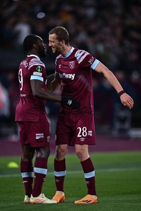 LONDON, ENGLAND - APRIL 20: Michail Antonio celebrates with Tomas Soucek after scoring goal during the UEFA Europa Conference League quarterfinal second leg match between West Ham United and KAA Gent at London Stadium on April 20, 2023 in London, United Kingdom. Photo by Sebastian Frej West Ham United v KAA Gent: Quarterfinal Second Leg - UEFA Europa Conference League Copyright: xSebastianxFrejx