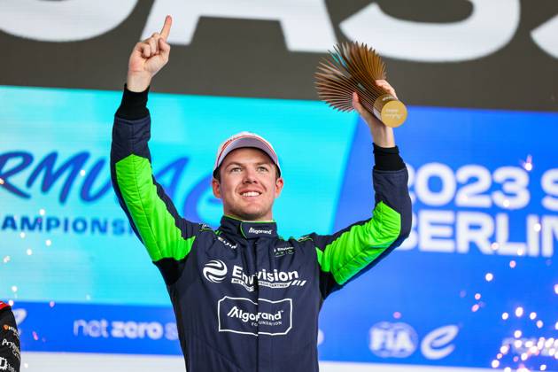 CASSIDY Nick (nzl), Envision Racing, Spark-Jaguar, Jaguar I - Time 6, portrait celebrating victory during the 2023 Berlin ePrix, 6th meeting of the 2022-23 ABB FIA Formula E World Championship, WM, Weltmeisterschaft on the Tempelhof Airport Street Circuit from April 21 to 23, 2023 in Berlin, Germany - AUTO - 2023 FORMULA E BERLIN ePRIX DPPI Panoramic  20230423_G0OD9365
