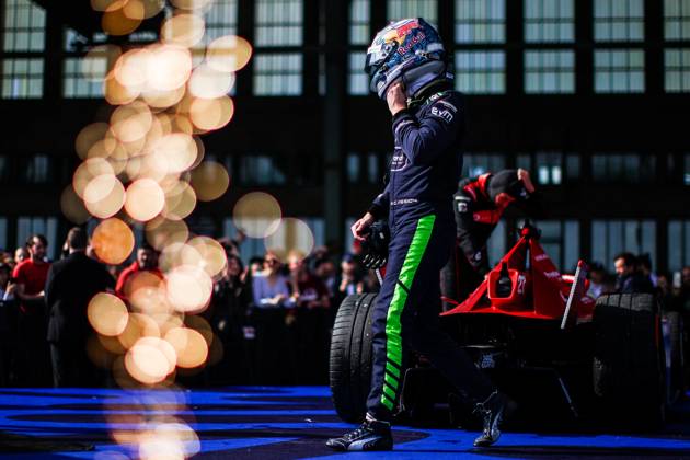 CASSIDY Nick (nzl), Envision Racing, Spark-Jaguar, Jaguar I - Time 6, portrait during the 2023 Berlin ePrix, 6th meeting of the 2022-23 ABB FIA Formula E World Championship, WM, Weltmeisterschaft on the Tempelhof Airport Street Circuit from April 21 to 23, 2023 in Berlin, Germany - AUTO - 2023 FORMULA E BERLIN ePRIX DPPI Panoramic  03423006_EA_462