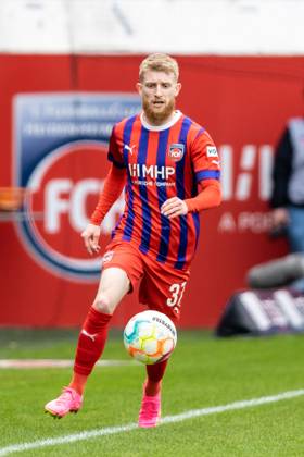 Jan Niklas Beste FC Heidenheim, 37 1 FC Heidenheim vs Holstein Kiel, 2 Football Bundesliga, 29 Matchday, 23 04 2023, Season 2022 2023 DFL REGULATES PROHIBIT ANY USE OF PHOTOGRAPHS AS IMAGE SEQUENCES AND OR QUASI VIDEO 1 FC Heidenheim 1846 vs Holstein Kiel, 2 Football Bundesliga, 23 04 2023, 29 Matchday Heidenheim Copyright: xEibner-Pressefoto RogerxBuerkex EP_EER