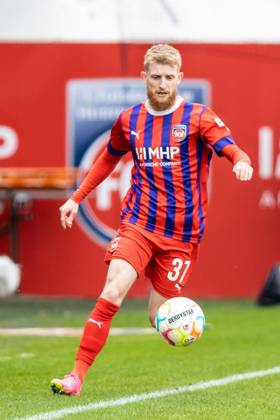 Jan Niklas Beste FC Heidenheim, 37 1 FC Heidenheim vs Holstein Kiel, 2 Football Bundesliga, 29 Matchday, 23 04 2023, Season 2022 2023 DFL REGULATES PROHIBIT ANY USE OF PHOTOGRAPHS AS IMAGE SEQUENCES AND OR QUASI VIDEO 1 FC Heidenheim 1846 vs Holstein Kiel, 2 Football Bundesliga, 23 04 2023, 29 Matchday Heidenheim Copyright: xEibner-Pressefoto RogerxBuerkex EP_EER