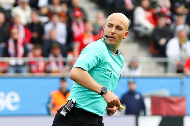 Football, 3rd division Referee Nicolas Winter receives 1500 euros in compensation for beer shower