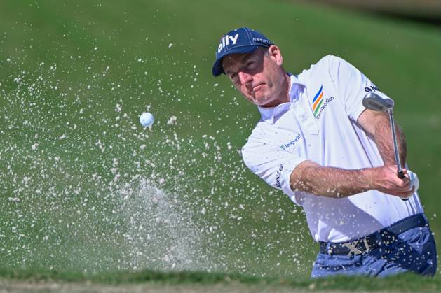 THE WOODLANDS, TX - APRIL 30: Jim Furyk hits from the trap on 1 during Rd3 of the Insperity Invitational at The Woodlands Country Club Tournament Course on April 30, 2023 in The Woodlands, Texas. (Photo by Ken Murray Icon Sportswire) GOLF: APR 30 PGA, Golf Herren Tour Champions Insperity Invitational EDITORIAL USE ONLY Icon230430015
