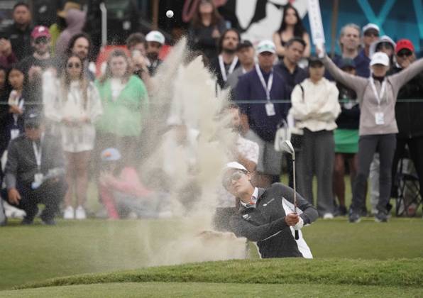 April 30, 2023: LPGA, Golf Damen -Xiyu Lin, professional golfer from Guangzhou, China, makes a spectacular shot from the bunker on the 18th hole at the Ladies Professional Golf Association, JM Eagle LA Championship 2023, The Wilshire Country Club, Los Angeles, CA, USA, April 30, 2023. This shot was followed by a successful putt for par which left her in a three way tie for first place. Xiyu earned a second place finish in the tournament. - ZUMAmt3_ 20230430_zaf_mt3_025 Copyright: xScottxMitchellx