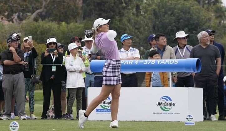 April 30, 2023: LPGA, Golf Damen - Lindsey Weaver-Wright, profesional golfer from Ladies Professional Golf Association, JM Eagle LA Championship 2023, The Wilshire Country Club, Los Angeles, CA, USA, April 30, 2023. Here, Weaver tees off from the first hole to start her day. - ZUMAmt3_ 20230430_zaf_mt3_026 Copyright: xScottxMitchellx