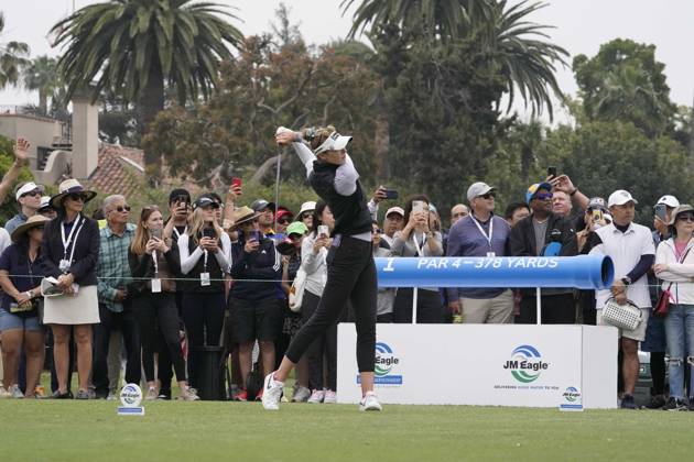April 30, 2023: LPGA, Golf Damen - Nelly Korda, professional golfer from Bradenton, Florida, on the first tee at the Ladies Professional Golf Association, JM Eagle LA Championship 2023, The Wilshire Country Club, Los Angeles, CA, USA, April 30, 2023. - ZUMAmt3_ 20230430_zaf_mt3_033 Copyright: xScottxMitchellx