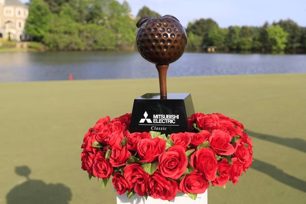 DULUTH, GA - MAY 07: The tournament trophy on the 18th green after the final round of the PGA, Golf Herren Tour Champions Mitsubishi Electric Classic on May 7, 2023 at TPC Sugarloaf in Duluth, Georgia. (Photo by David J. Griffin Icon Sportswire) GOLF: MAY 07 PGA Tour Champions Mitsubishi Electric Classic EDITORIAL USE ONLY Icon9532305071129