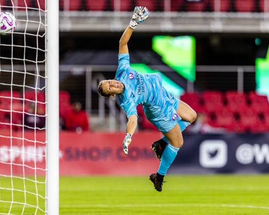 May 10, 2023, Washington, District of Columbia, USA: A goal gets past the diving Orlando Pride goal keeper KAYLIE COLLINS (24) during a UKG NWSL Challenge Cup match against the Washington Spirit at Audi Field. Washington USA - ZUMAb237 20230510_znp_b237_006 Copyright: xRobertxBlakleyx