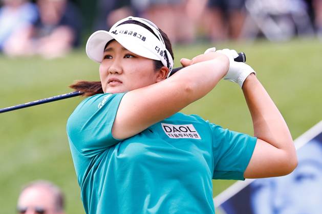 CLIFTON, NJ - MAY 13: Hae Ran Ryu of South Korea tees off on the 1st tee during the third round of the LPGA, Golf Damen Cognizant Founders Cup at Upper Montclair Country Club on May 13, 2023 in Clifton, New Jersey. (Photo by Rich Graessle Icon Sportswire) GOLF: MAY 13 LPGA Cognizant Founders Cup EDITORIAL USE ONLY Icon23051315483