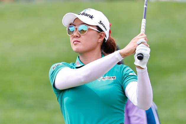 CLIFTON, NJ - MAY 13: Minjee Lee of Australia tees off on the 1st tee during the third round of the LPGA, Golf Damen Cognizant Founders Cup at Upper Montclair Country Club on May 13, 2023 in Clifton, New Jersey. (Photo by Rich Graessle Icon Sportswire) GOLF: MAY 13 LPGA Cognizant Founders Cup EDITORIAL USE ONLY Icon23051315509