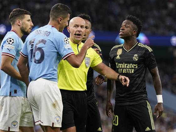 Manchester, England, 17th May 2023. Rodri of Manchester City exchanges views with Vinicius Junior of Real Madrid during the UEFA Champions League match at the Etihad Stadium, Manchester. Picture credit should read: Andrew Yates Sportimage EDITORIAL USE ONLY. No use with unauthorised audio, video, data, fixture lists, club league logos or live services. Online in-match use limited to 120 images, no video emulation. No use in betting, games or single club league player publications. SPI-2446-0103