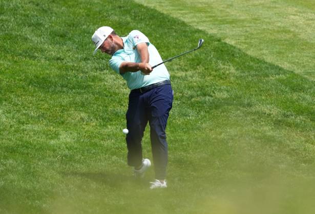 Chez Reavie hits his second shot on the 9th fairway during the final round of the 2023 PGA, Golf Herren Championship at Oak Hill Country Club in Rochester, New York on Sunday, May 21, 2023.  ROC20230521509 AARONxJOSEFCZYK
