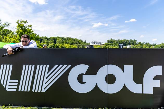 May 26, 2023, Potomac Falls, Virginia, USA: JASON ZONE FISHER, the LIV Golf Emcee, prepares to start the first round of the LIV Golf DC event at Trump National Golf Club. Potomac Falls USA - ZUMAb237 20230526_znp_b237_008 Copyright: xRobertxBlakleyx