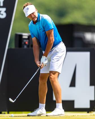 May 26, 2023, Potomac Falls, Virginia, USA: IAN POULTER tees off on the fourth hole during the first round of the LIV Golf DC event at Trump National Golf Club. Potomac Falls USA - ZUMAb237 20230526_znp_b237_025 Copyright: xRobertxBlakleyx