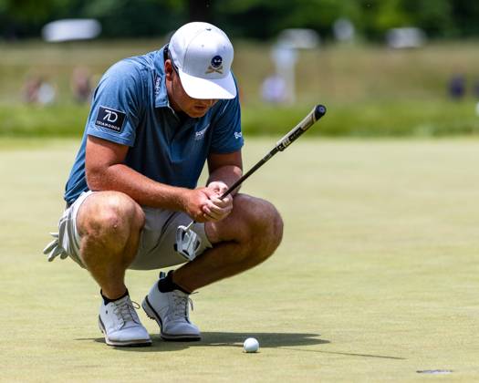 May 27, 2023, Potomac Falls, Virginia, USA: ANDY OGLETREE considers his putt on the first hole of the second round of the LIV Golf DC event at Trump National Golf Club. OGLETREE finished the first round tied for third. Potomac Falls USA - ZUMAb237 20230527_znp_b237_007 Copyright: xRobertxBlakleyx